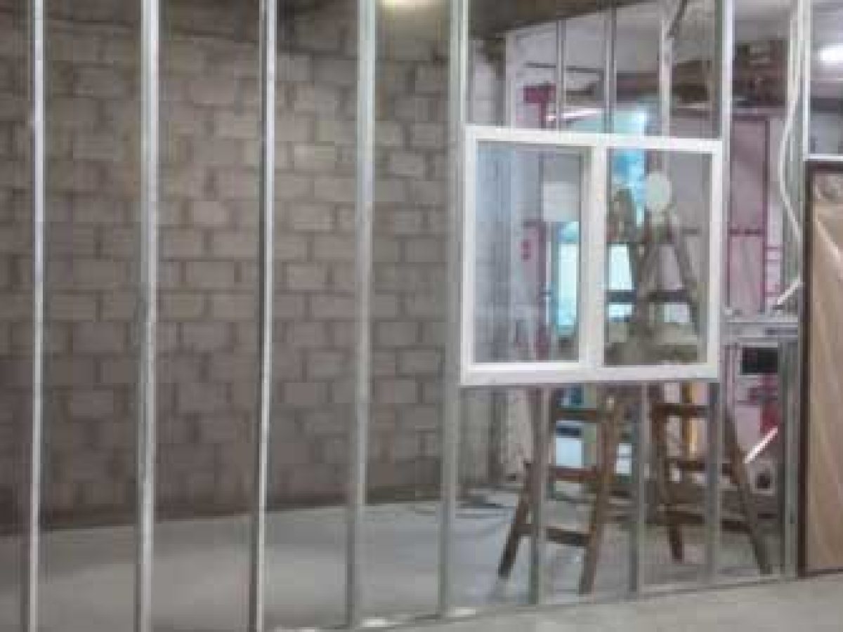 Divisor de espacios en almacen con steelframe